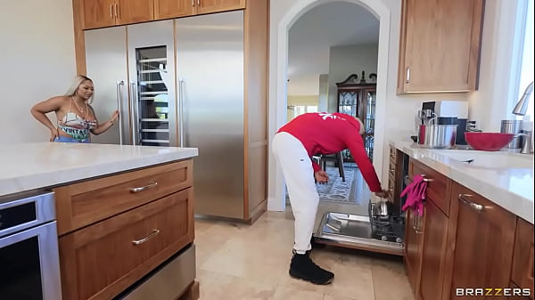 Ass Eaters Anonymous Isabella Nice, Avery Jane / Brazzers/ Enter XVPROMO on official site for discount